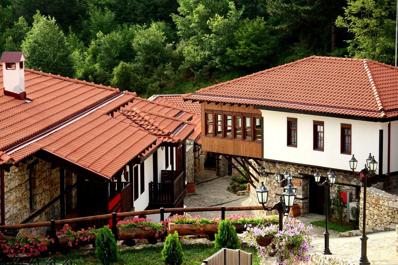 Macedonian Village Hotel & Resort Скоп'є Екстер'єр фото