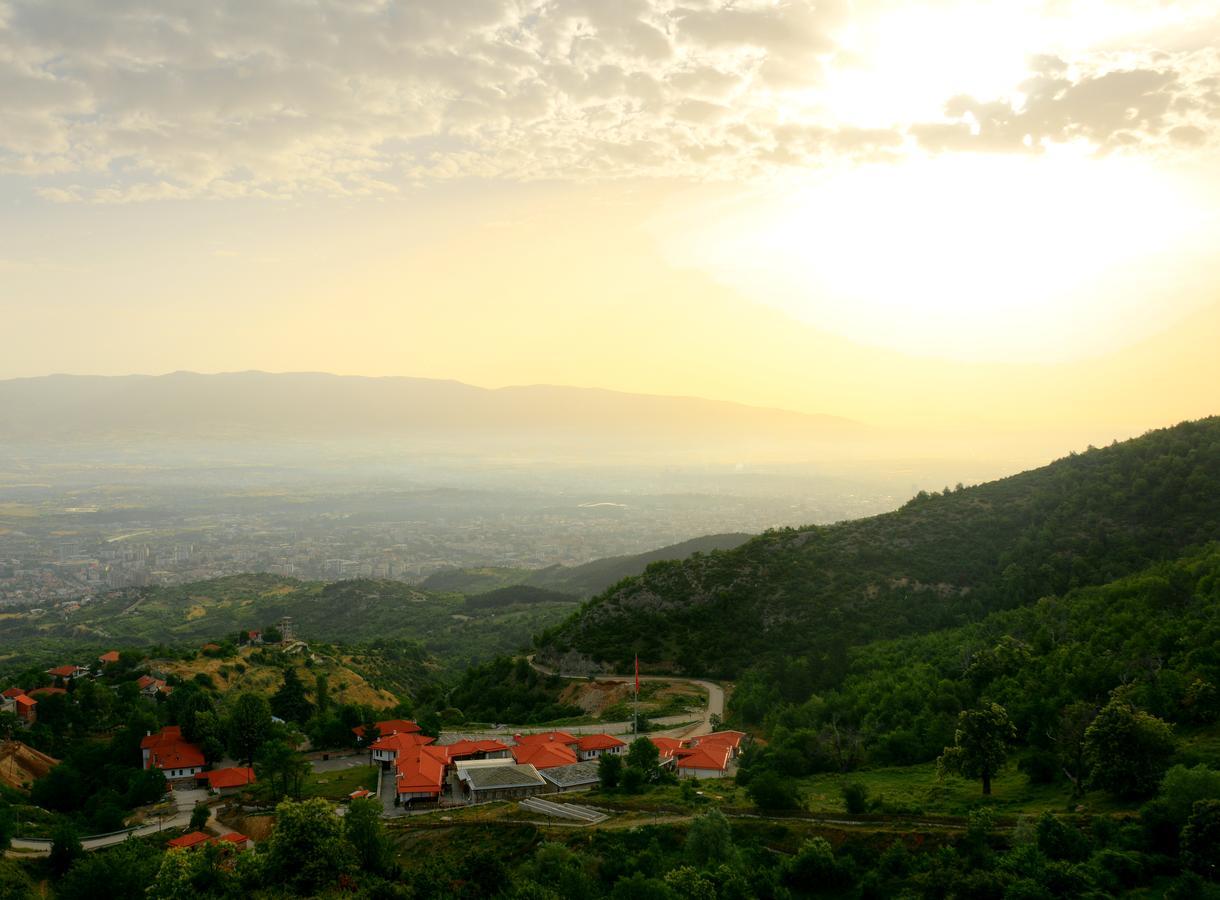 Macedonian Village Hotel & Resort Скоп'є Екстер'єр фото