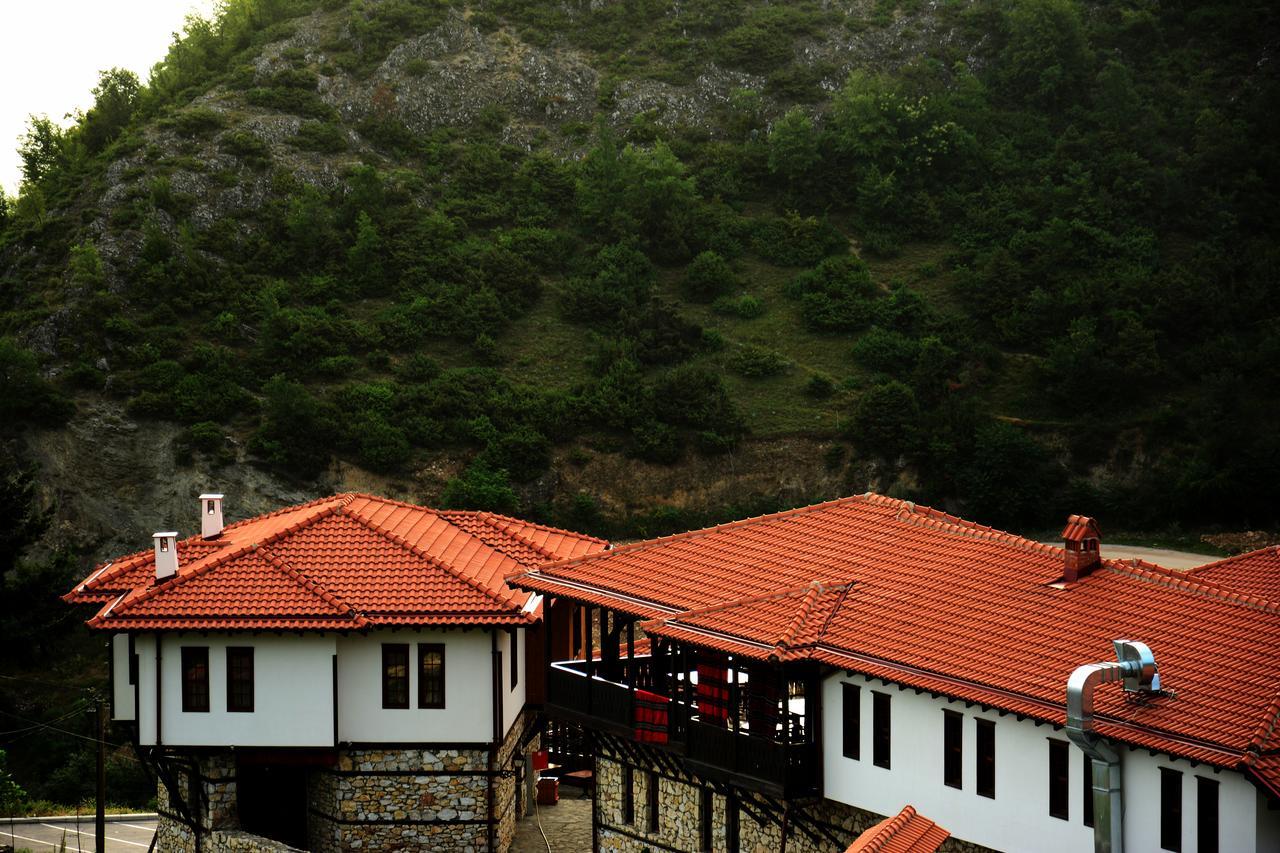 Macedonian Village Hotel & Resort Скоп'є Екстер'єр фото