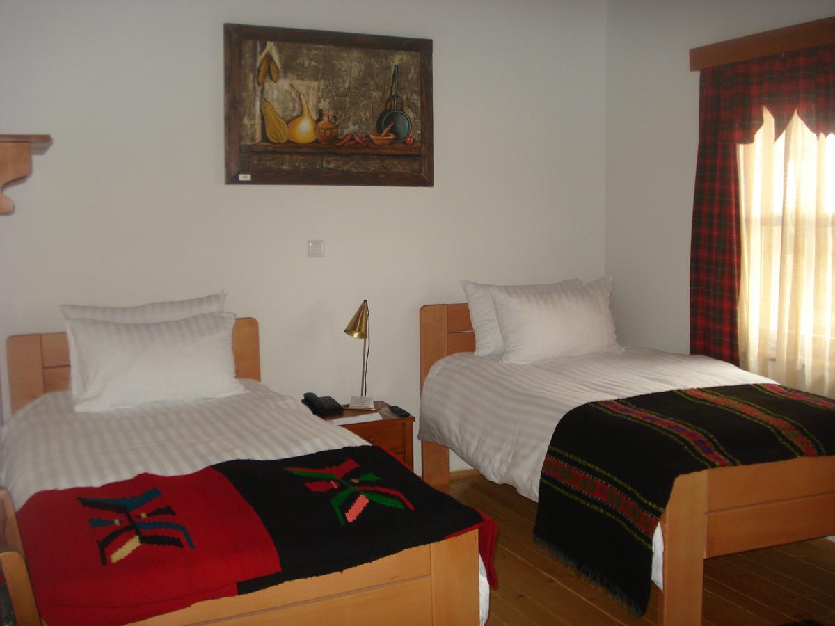 Macedonian Village Hotel & Resort Скоп'є Екстер'єр фото